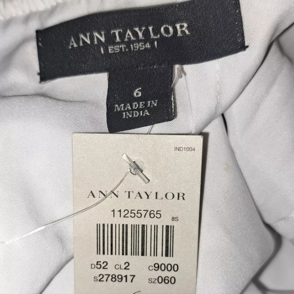 Ann Taylor White Floral Lace Crochet Overlay Pencil Skirt Size 6 NWT B23#2 - Picture 3 of 7